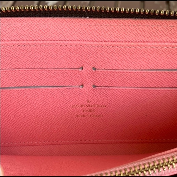 💯% Authentic Louis Vuitton Monogram Zip Wallet - Picture 13 of 16